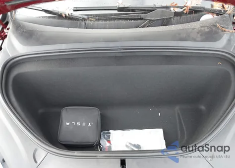 2025 Tesla Model X Plaid из США, поврежденный, VIN 7SAXCBE61SF470043